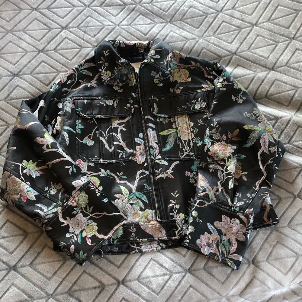Beautiful print stitched jacket